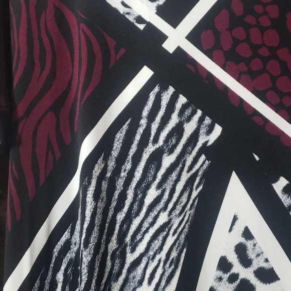 ALFANI Woman's blouse  size large animal print - Picture 8 of 8